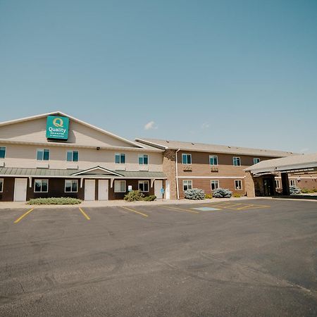 Quality Inn & Suites Watertown Near Prairie Lakes Ice Arena Buitenkant foto