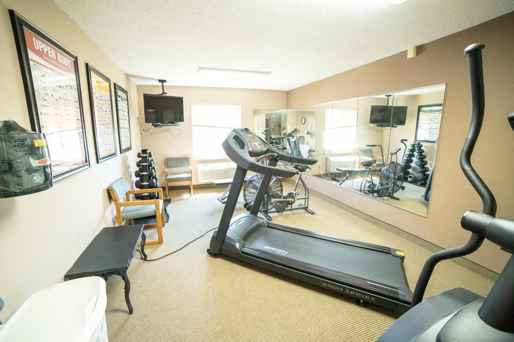 Quality Inn & Suites Watertown Near Prairie Lakes Ice Arena Buitenkant foto