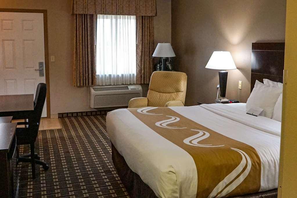 Quality Inn & Suites Watertown Near Prairie Lakes Ice Arena Kamer foto