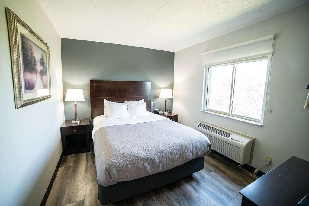 Quality Inn & Suites Watertown Near Prairie Lakes Ice Arena Kamer foto